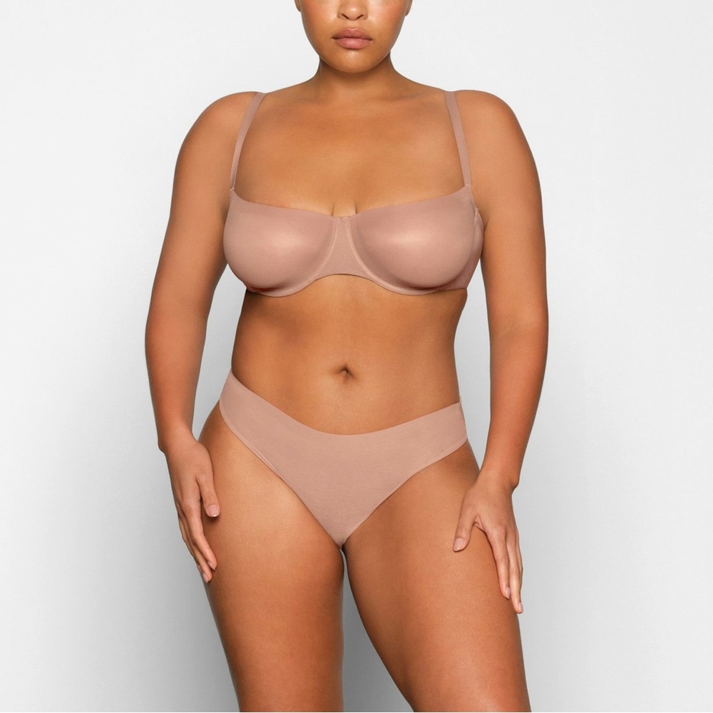 NWT SKIMS No-Show Molded Unlined Balconette In Sienna